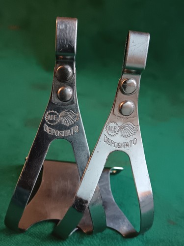 Puntapiedi top clips ale - top,